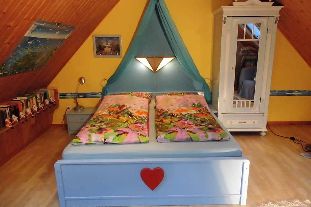 Ganze Wohnung, Stilvolle, zweigeschossige Fewo mit separatem Eingang in zentraler Lage in Jever, Nordseeküste