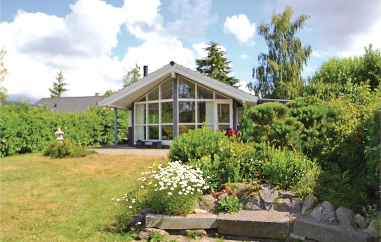 Ferienhaus für 6 Personen, mit Garten und Seeblick sowie Terrasse - 1