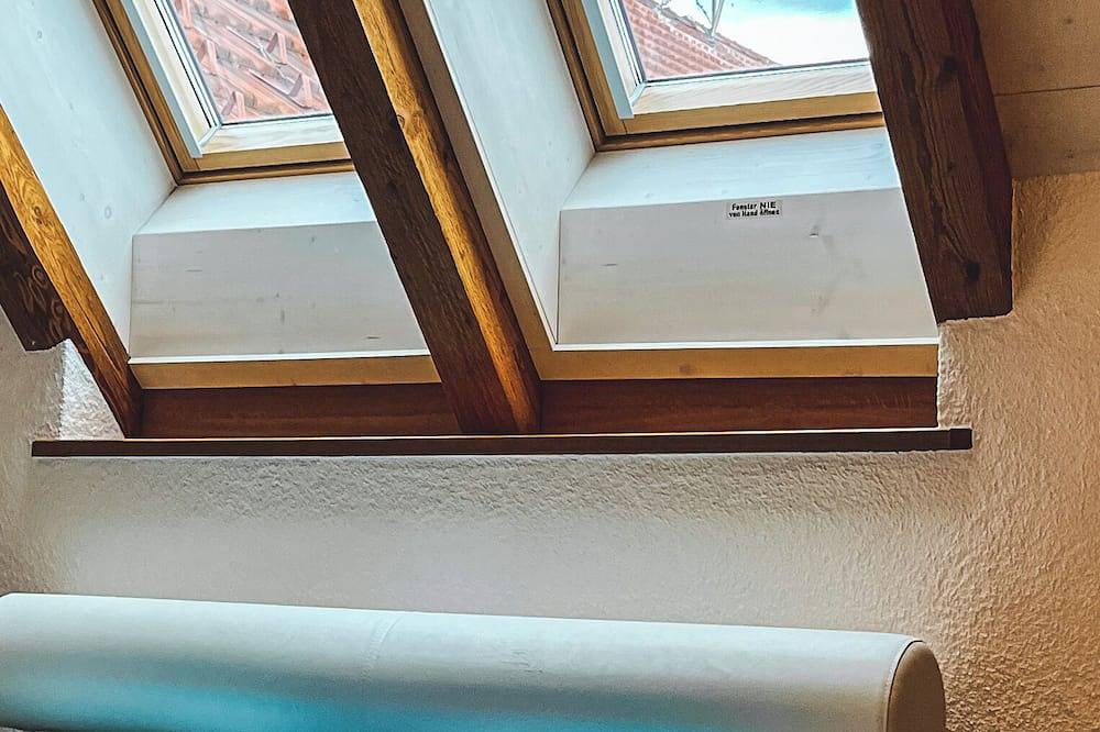 Ganze Wohnung, Große Maisonette 2-8 Pers, hell, Fernblick, Balkon, Nähe Europa Park & Freiburg in Teningen, Südschwarzwald