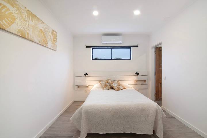 Entire apartment, Apartment 'Seashel' with Shared Terrace, Wi-Fi and Air Conditioning in Moncarapacho e Fuseta, Parque Natural da Ria Formosa