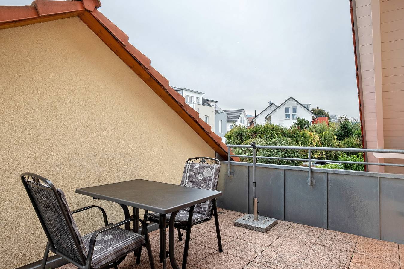 Apartamento entero, Apartamento vacacional 'Ferienwohnung 2 Haus Schmiedeweg' con terraza privada y Wi-Fi in Bad Krozingen, Selva Negra (zona sur)