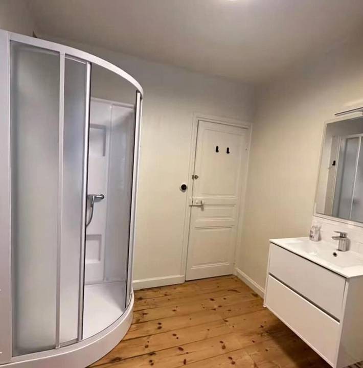 Gîte pour 8 personnes, avec terrasse dans Office De Tourisme De Saint Quay Portrieux - 4