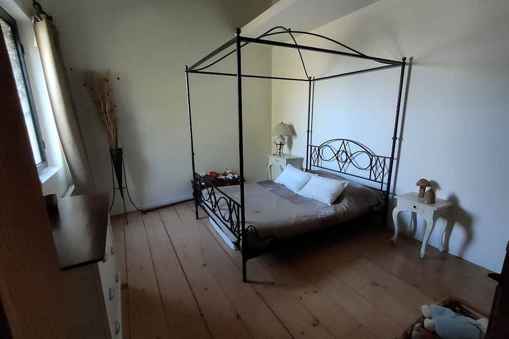 15mm from the beach, picturesque village, former cooperage with swimming pool! in Gallargues-le-Montueux, Nimes en omgeving