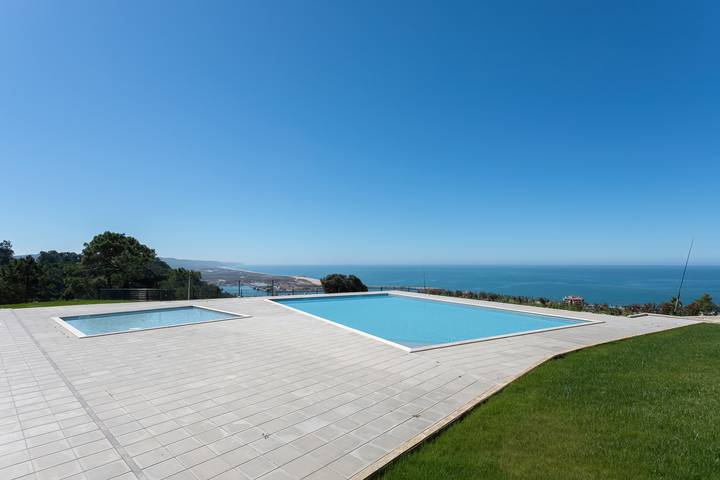 Vakantiewoning voor 6 personen, met balkon en kinderzwembad in Nazaré