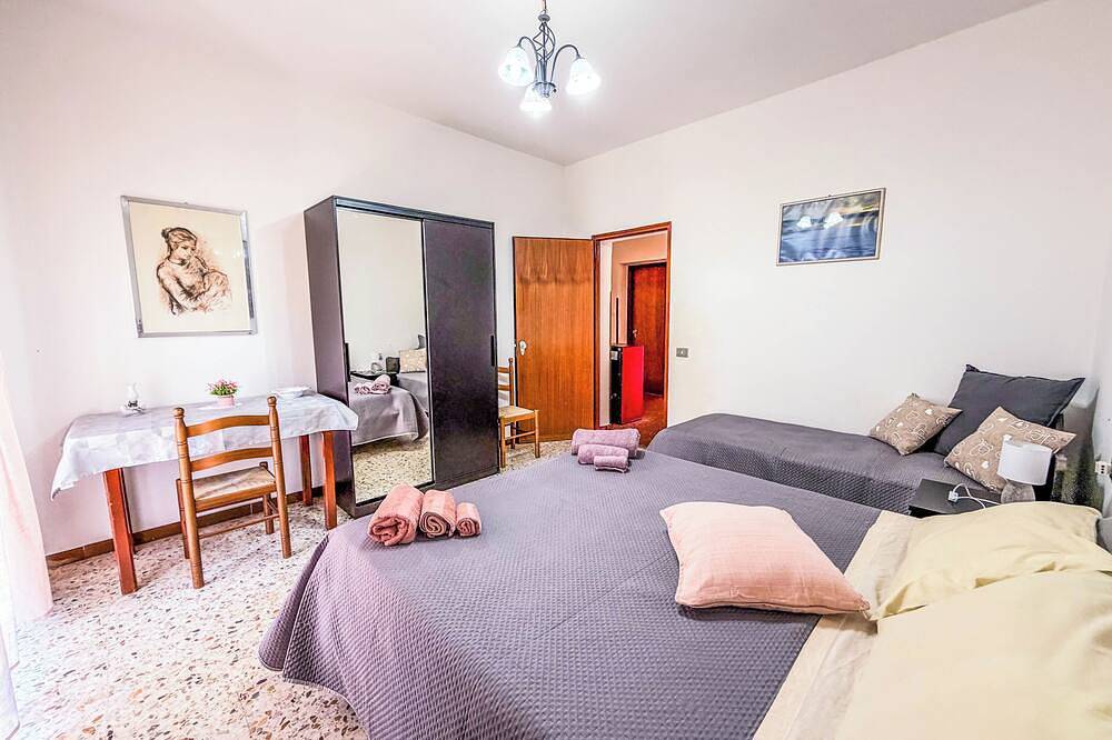 Detached house with private pool near Bolsena and Orvieto. in Lubriano, Viterbo Provinz