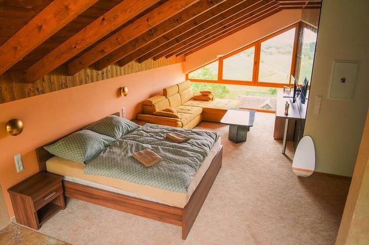 Luxury Villa Beelvita mit  Pool&Jacuzzi in Danube-Ipoly National Park