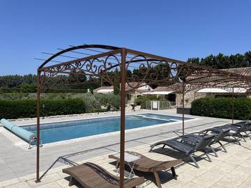 Chambre d’hôte pour 2 personnes, avec bassin pour enfant et vue ainsi que terrasse et piscine, animaux acceptés à Graveson