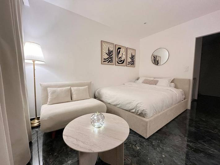 Gîte pour 3 personnes, avec terrasse et vue dans Esplanade du Lac ( Aix-les-Bains)