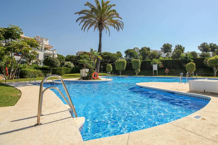 Entire apartment, Duplex apartment with private garden in La Cala de Mijas, Mijas