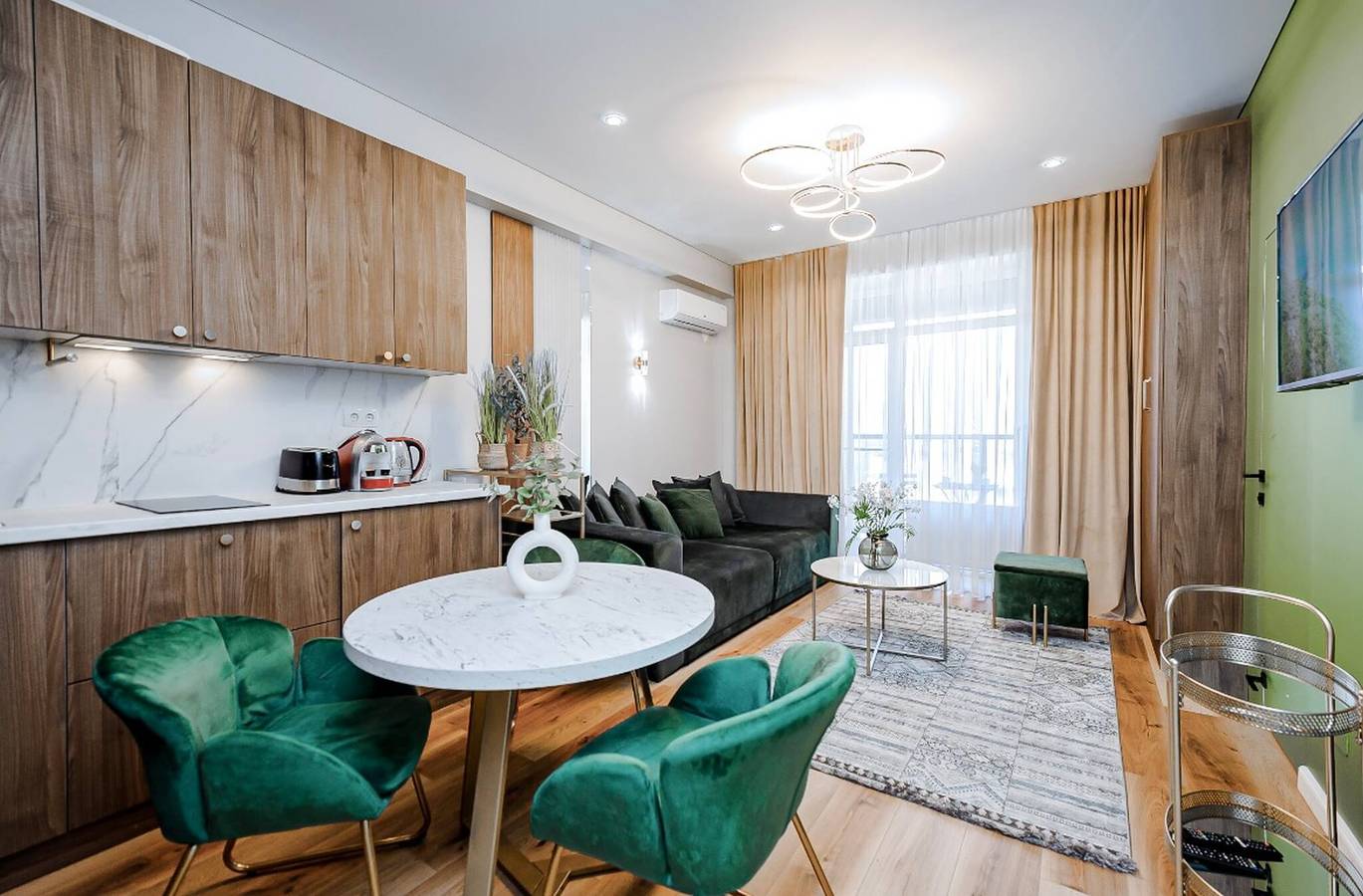 Ganze Wohnung, Oasis Vista Escape mit Terrasse in Chișinău, Moldawien