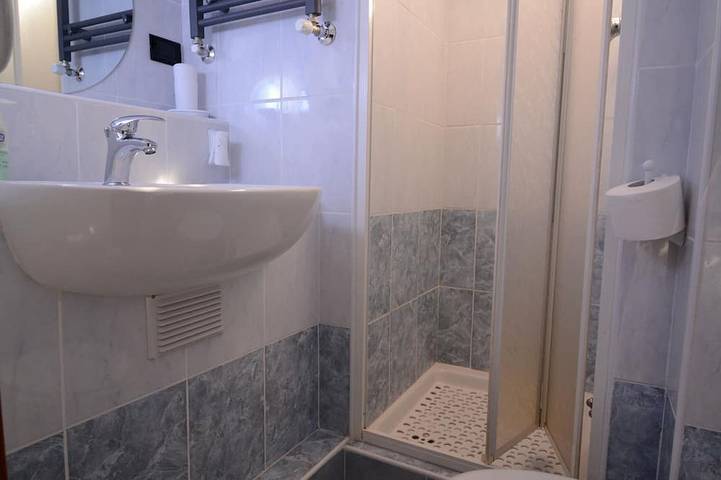 Appartamento intero, Monolocale In Edificio Medioevale, Con Ampio Terrazzo, Aria Condizionata, Wi-Fi in Spello, Perugia e dintorni