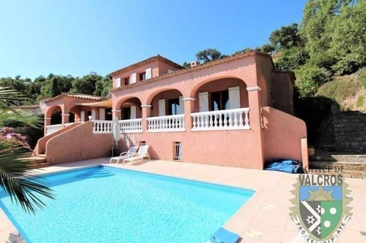 Maison de vacances pour 3 personnes, avec jardin ainsi que balcon et piscine