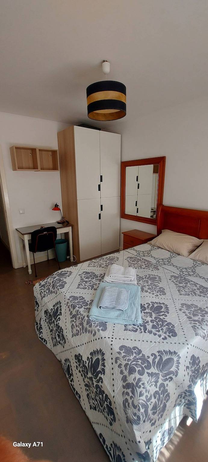 Warmes Doppelzimmer Central Beach Lisbon Parkplatz in Halbinsel von Setúbal