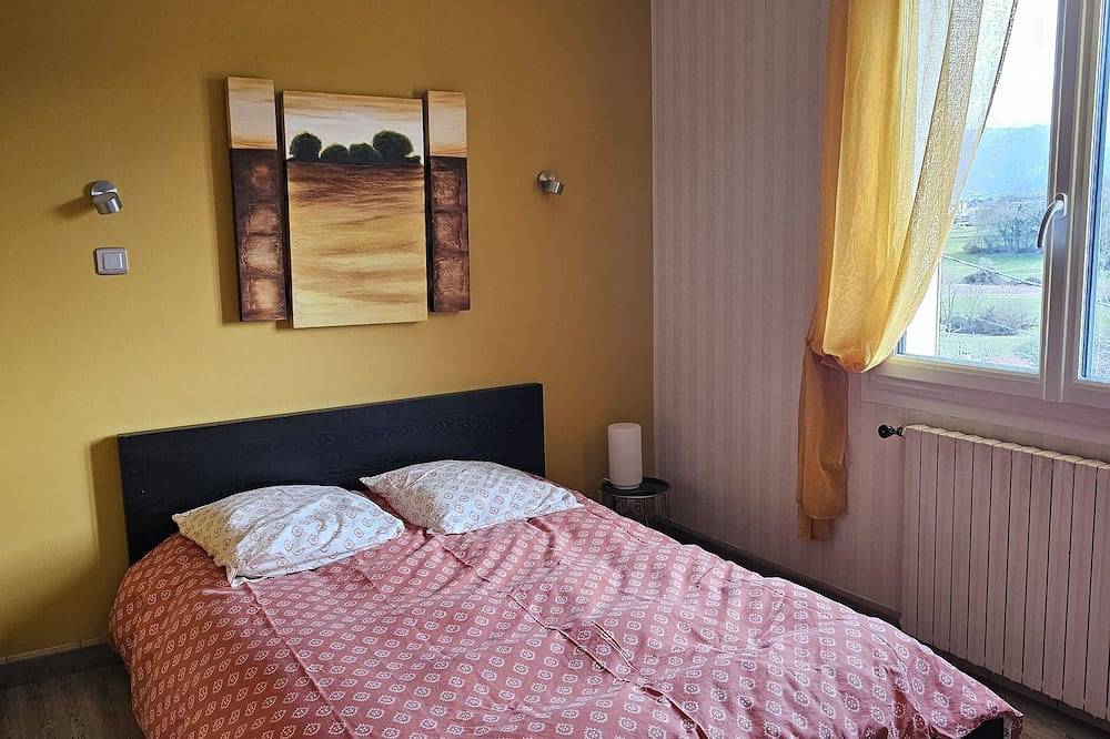 Entire apartment, Appartement Indépendant à 10 Minutes D'annecy, Juste à Côté des Chemins de Rando in Poisy, Annecy region