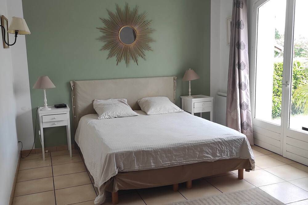 Beautiful villa with secure swimming pool 12 x 6 m near Toulouse, ideal for families! in Balma, Haute-Garonne