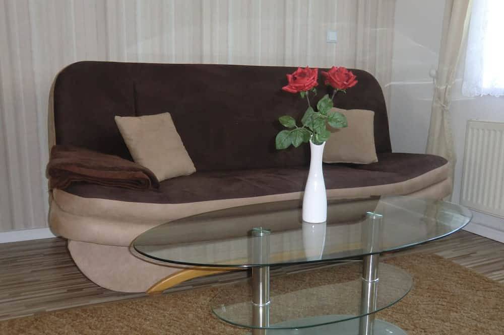 Ganze Wohnung, Ferienwohnung Rosenflair am Elbradweg nahe Magdeburg in Schönebeck (Elbe), Elbe-Börde-Heide