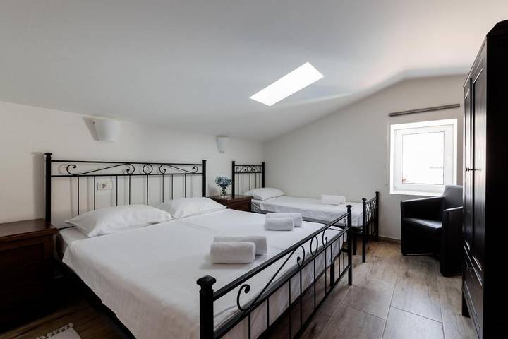 Maison d’hôte pour 3 personnes, avec vue ainsi que jardin et terrasse à Piran - 3