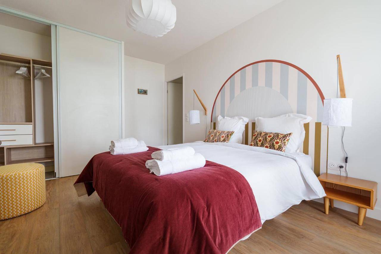 Appartement entier, L'Esplanade - T3 Design avec Parking et Mini-golf in Le Bouscat, Région de Bordeaux