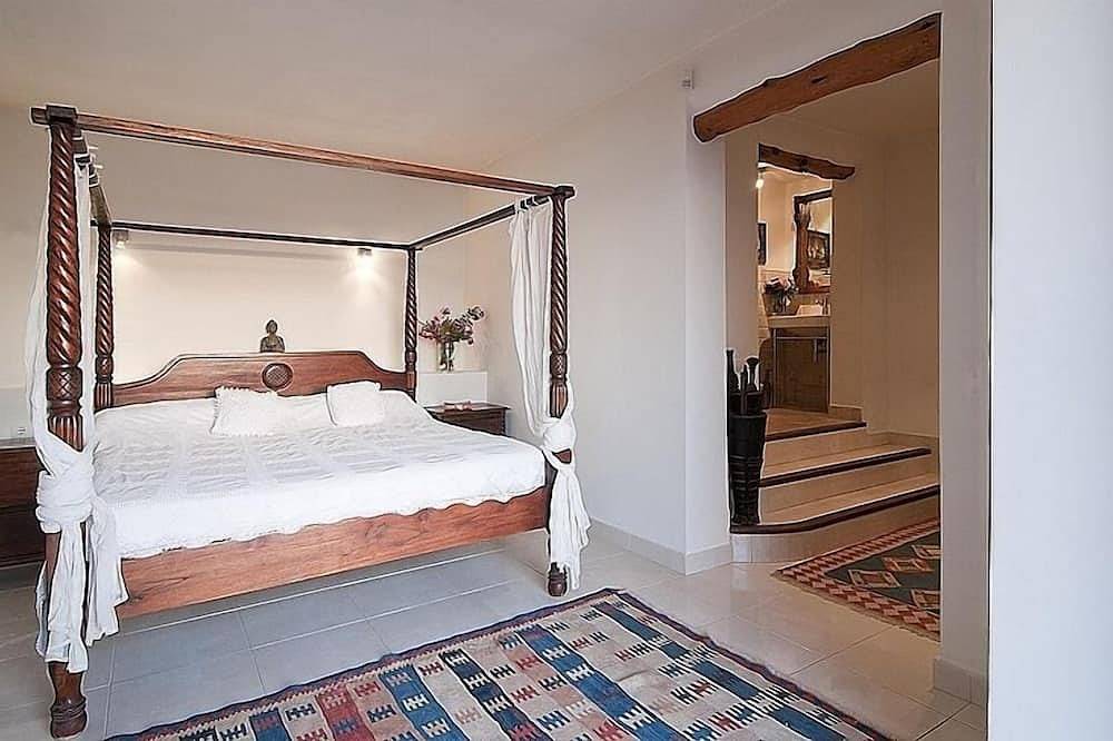 6 dormitorios, 7 baños, piscina privada infinita - las mejores vistas de Ibiza in San Juan Bautista, Ibiza Norte