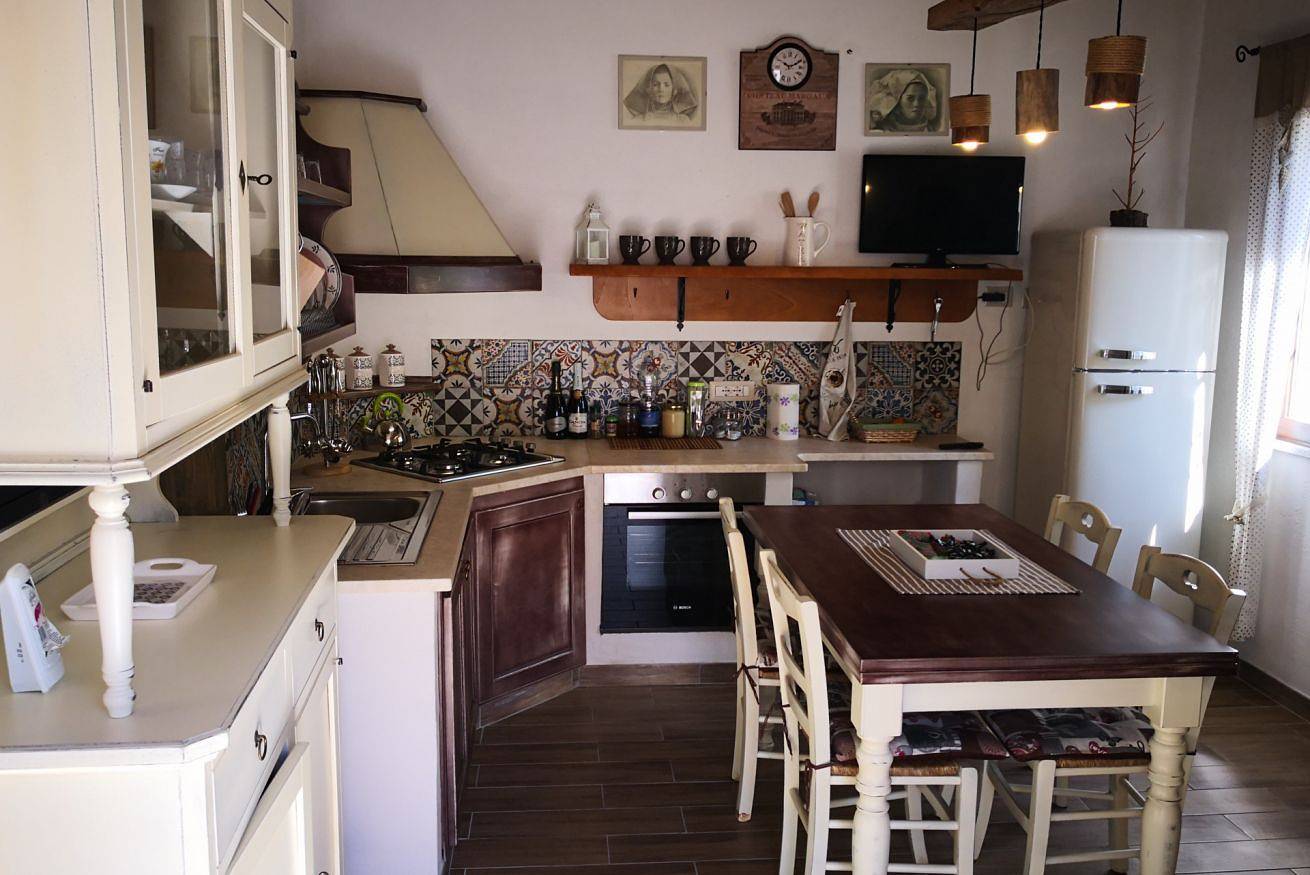 Appartement entier, Villa Sa Pruna avec wi-fi in Oliena, Barbagia