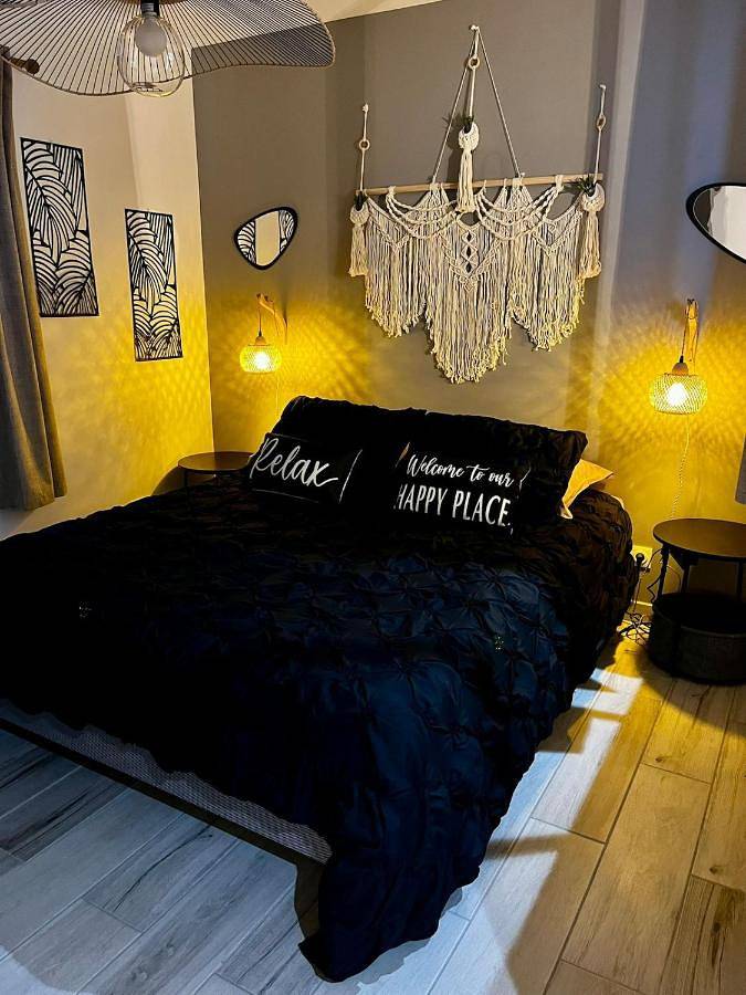 Location de vacances pour 8 personnes, avec jacuzzi et jardin à Merceuil - 2