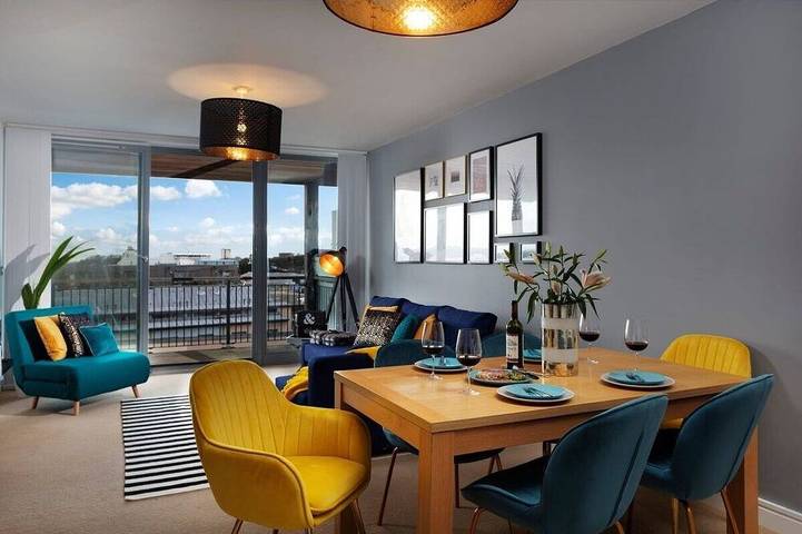 Glamping for 7 people, with garden and balcony in Plymouth