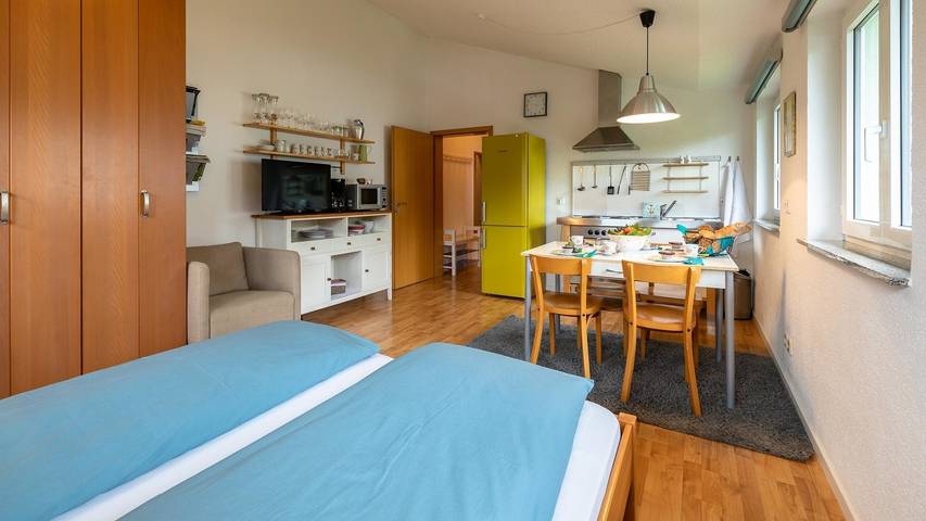Gîte pour 4 personnes, avec terrasse et jardin, adapté aux familles à Markdorf - 3