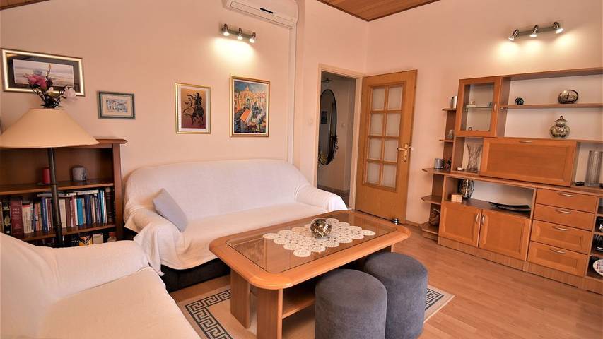 Holiday letting for 6 people, with balcony in Srebreno