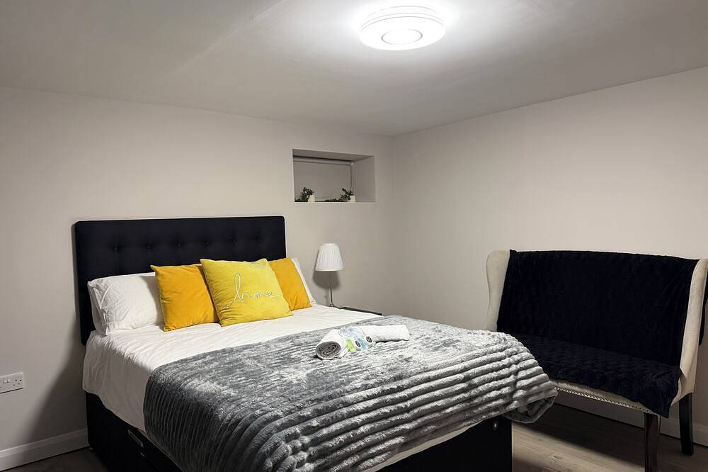 Stylish 1-Bed Apartment | Ideal for 2 Guests in Manchester, Greater Manchester