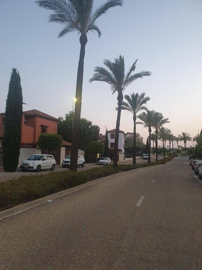 Apartamento entero, Two-Bedroom Apartment in Las Pajanosas, Guillena
