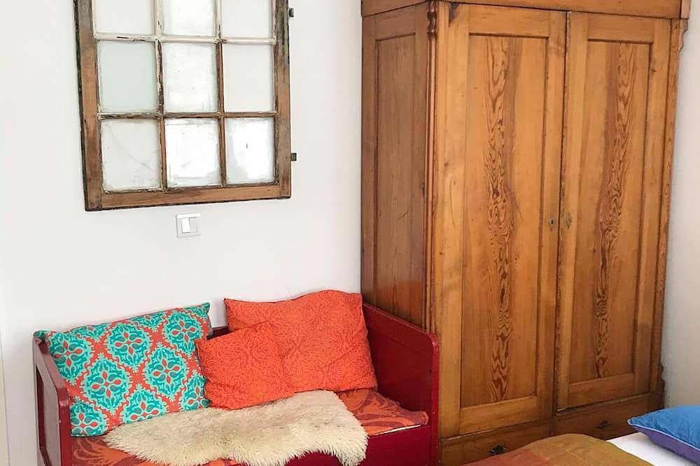 Ganze Wohnung, Mini-Appartment im sympathischen Hamburg-Ottensen in Elbnähe in Ottensen Hamburg, Hamburg