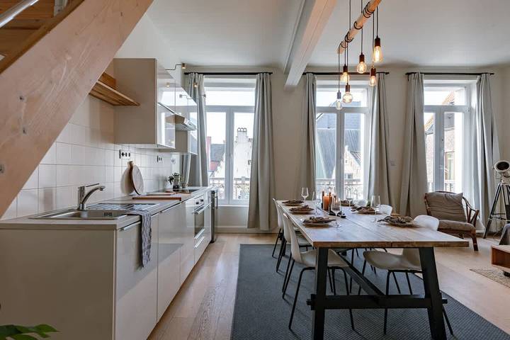 Ganze Wohnung, Charming apartment w/ garden & skyline views in Gent (Flandern), Gent