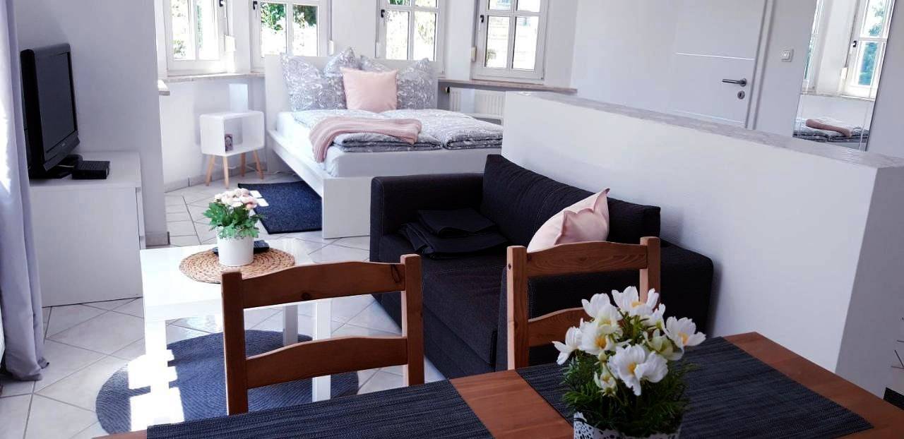 Ganze Wohnung, One-Bedroom Apartment in Bad Abbach, Ostbayern