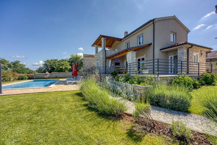 Villa für 10 Personen, mit Pool und Garten, mit Haustier - 1