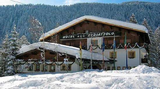 Appartamento per 4 persone, con giardino e sauna nonché idromassaggio a Falcade