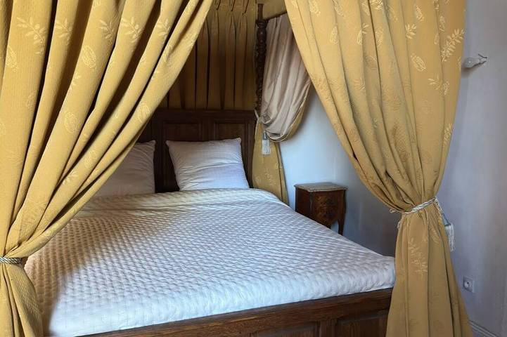 Château pour 10 personnes, avec piscine dans le Gard - 3