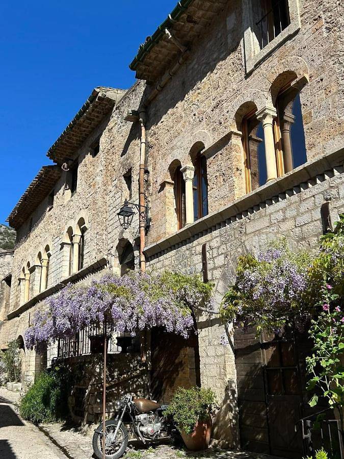 Gîte pour 5 personnes, avec vue et jardin à Saint-Guilhem-le-Désert - 2