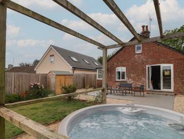 Bungalow for 5 People in Purbeck Heritage Coast, South West England, Photo 1