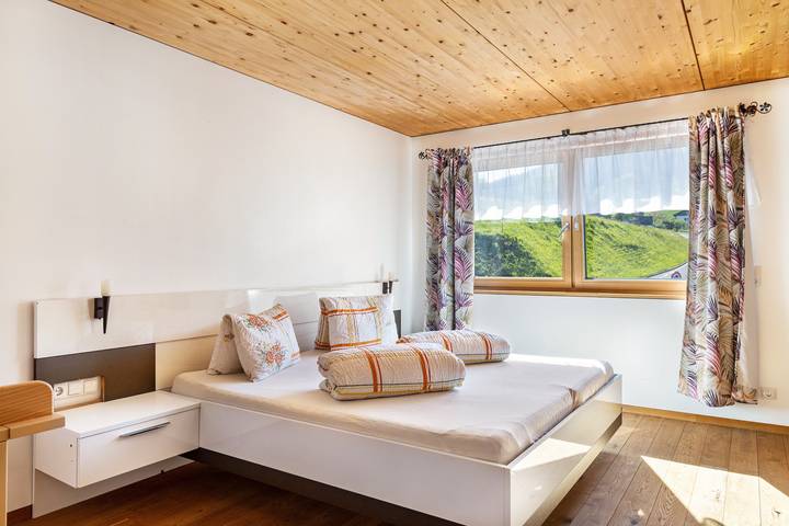 Apartamento inteiro, Apartamento espaçoso com vista para a montanha, varanda e Wi-Fi in Dornbirn, Bodensee-Vorarlberg