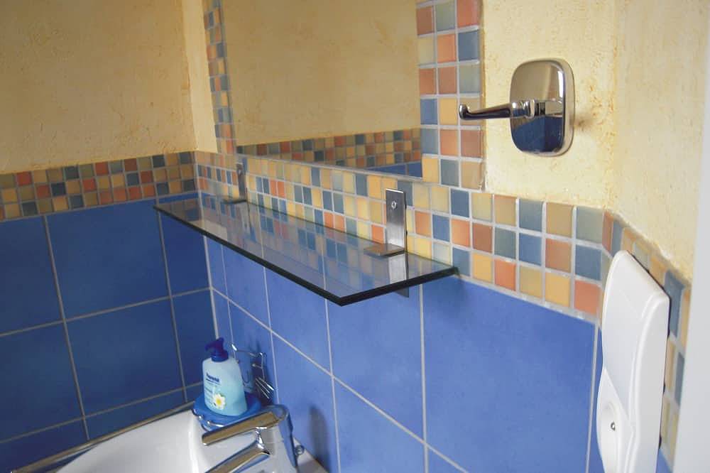 Erdgeschoss in einem großen Garten in Kutzenhausen, Region Weißenburg