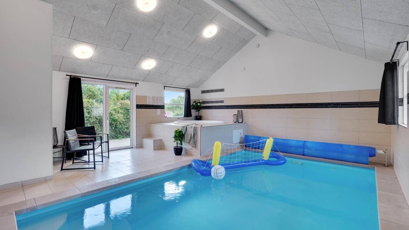 277 - Stort poolhus ved Tisvildeleje, Nordsjælland - Lej her in Holløselund, Tisvilde