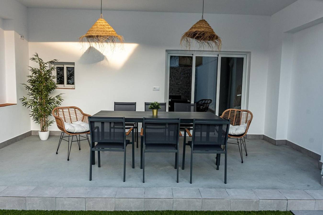 Entire apartment, Apartment 'Feeling Doñana' with Private Pool, Wi-Fi, and Air Conditioning in Villamanrique de la Condesa, Doñana National Park