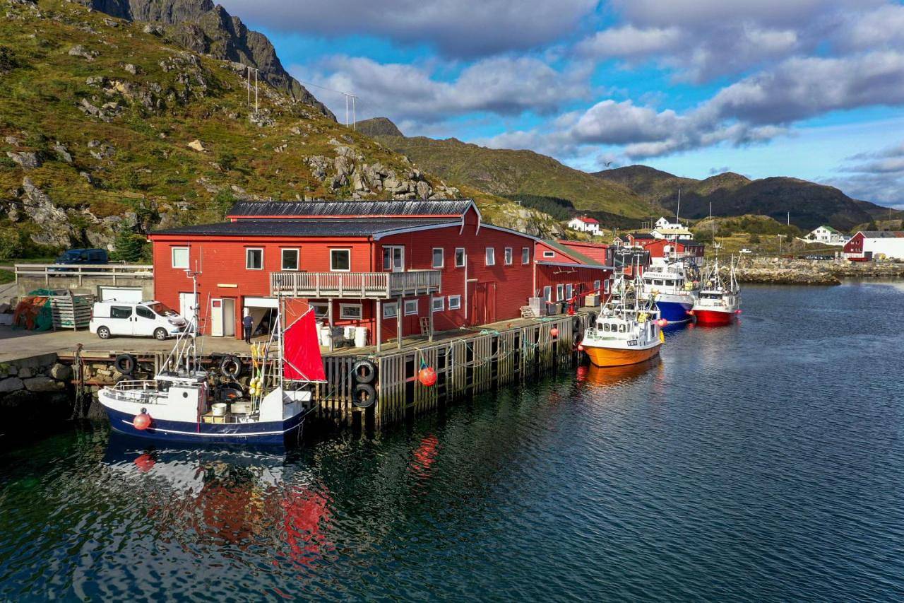 Gästehaus für 8 Personen mit Balkon in Vestvågøy
