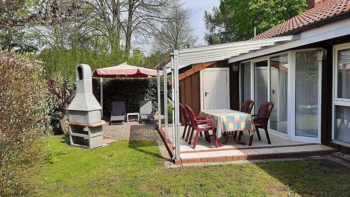 Bungalow für 4 Personen, mit Terrasse und Garten