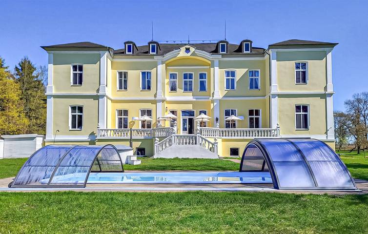 Ferienhaus für 36 Personen, mit Sauna und Garten, mit Haustier in Ducherow
