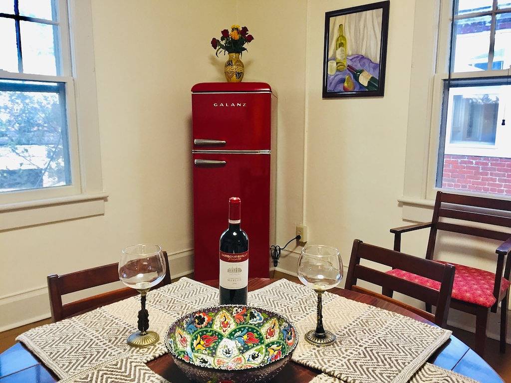 Historic Beauty and Walkable to Everywhere in Albemarle County