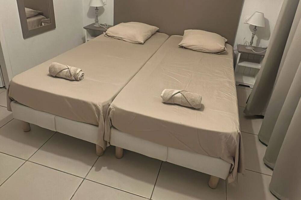 Appartement entier, Beau T3, à 700 m du Pont du Gard in Remoulins, Région de Nîmes