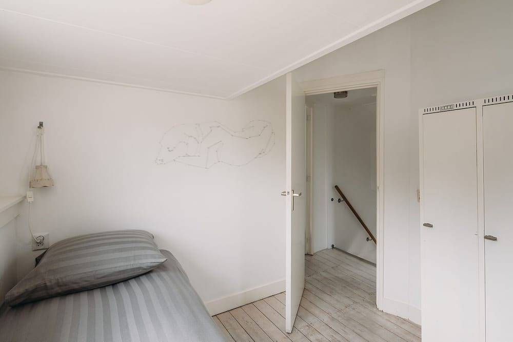 Nice vacation home, only 4 minutes walk to the center of Bergen and close to the beach! in Bergen (Noord-Holland), Nederlandse Noordzeekust