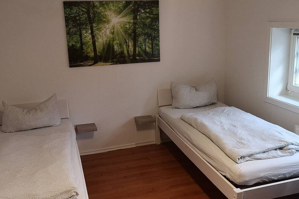 Ganze Wohnung, Ferienwohnung/Monteurwohnung im Herzen von Ahnatal in Ahnatal, Hessisches Bergland