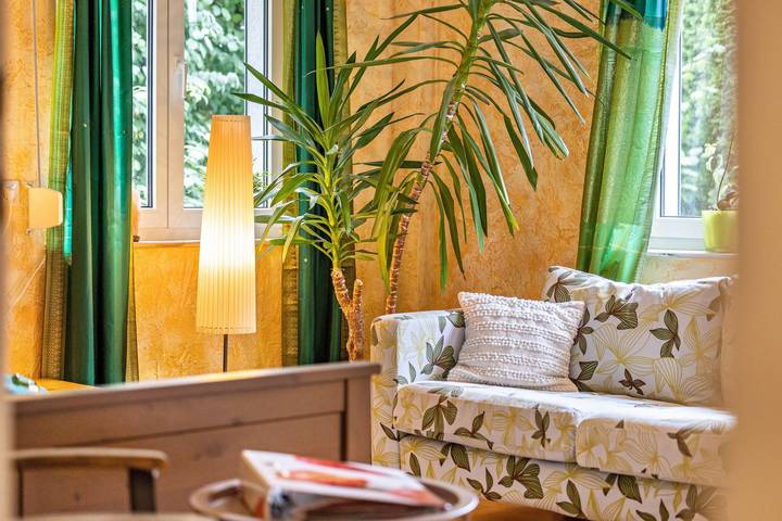 Hel studio-lejlighed, Room 'Schönes Zimmer Mit Eigenem Bad' with terrace and Wi-Fi in Albstadt, Neckar-Alb
